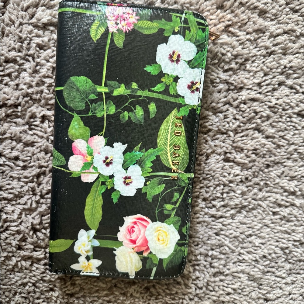 Ted baker wallet